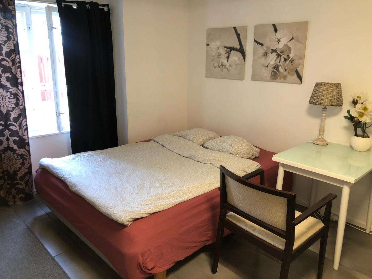 Apartamento Puutaloyksioe 1 Km Turun Rautatieasemalta Turku Exterior foto